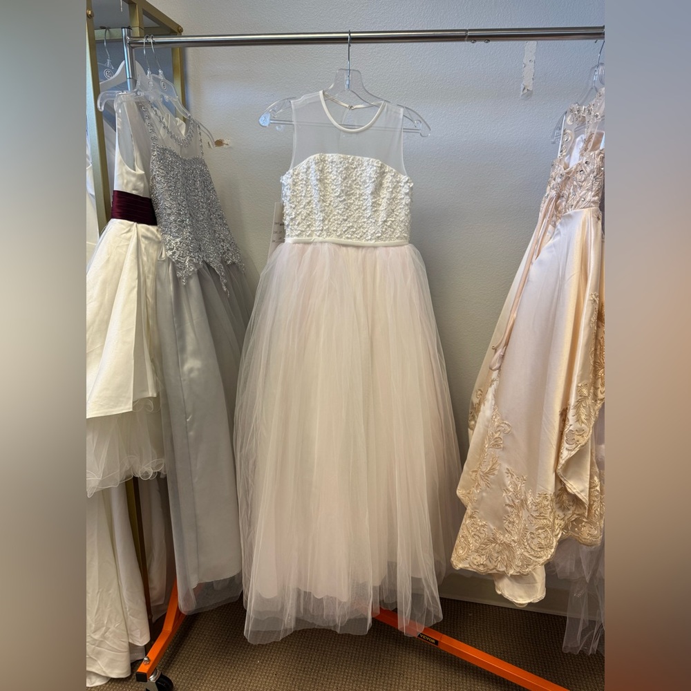 Elegant White and Pink Tulle Dress MB9044
